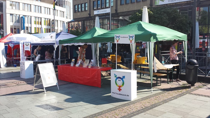 Gendertreff beim Ruhr-CSD Essen 2014 001